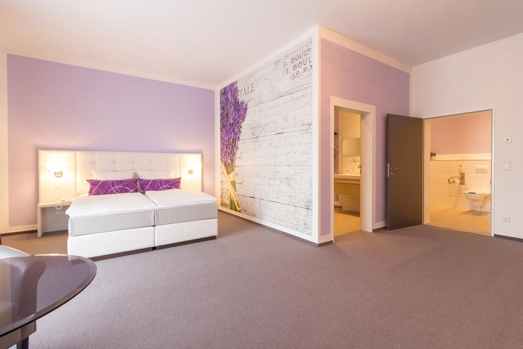 Marina Niederhavel Hotel Brandenburg  Luaran gambar
