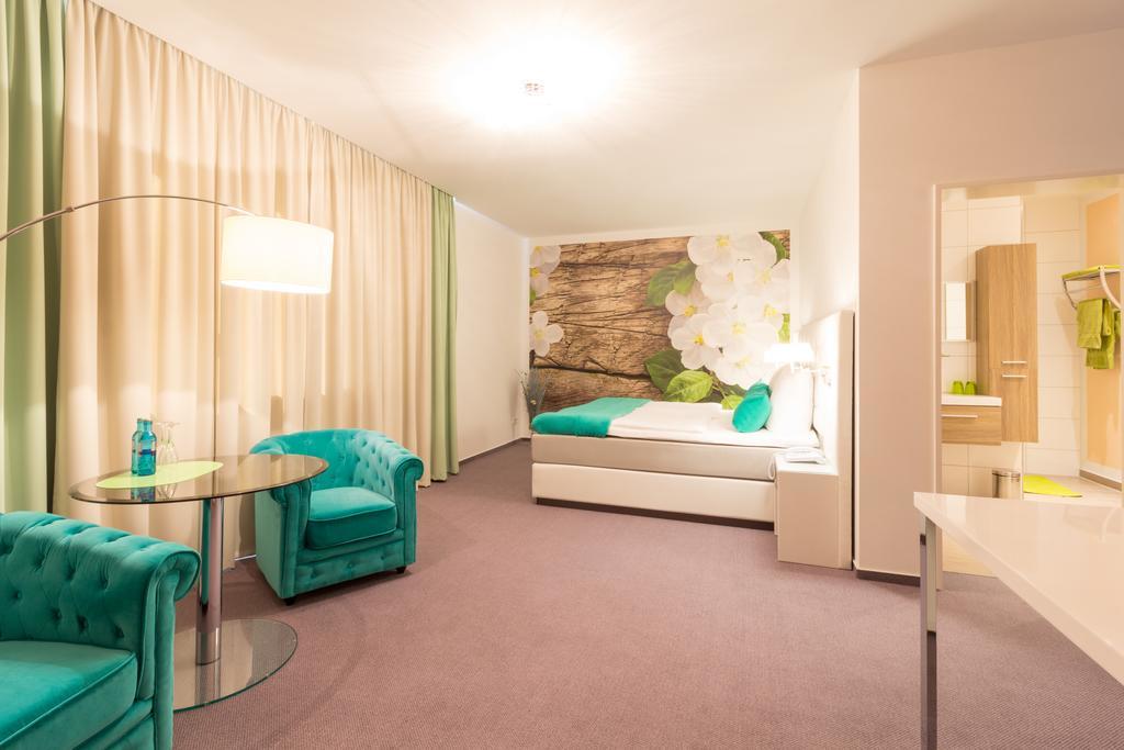 Marina Niederhavel Hotel Brandenburg  Luaran gambar