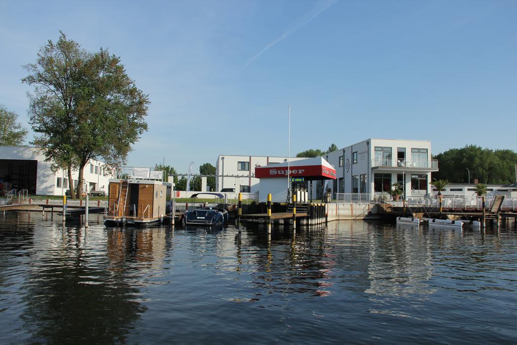 Marina Niederhavel Hotel Brandenburg  Luaran gambar