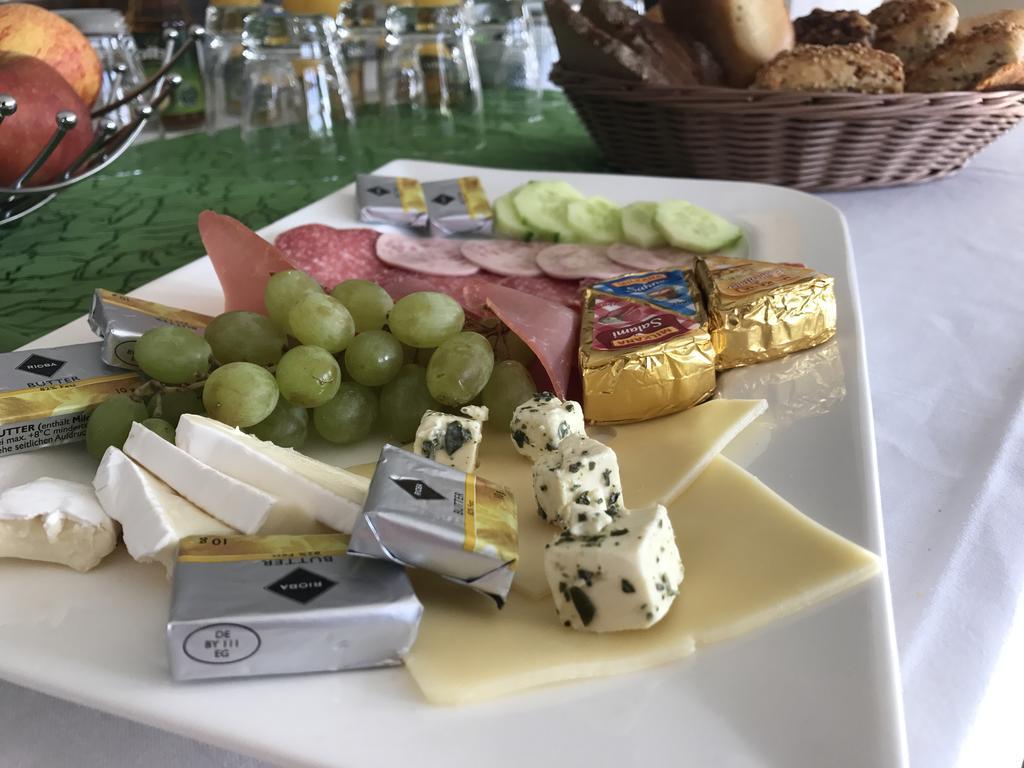 Marina Niederhavel Hotel Brandenburg  Luaran gambar